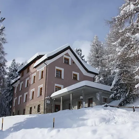 兰德林思旅馆 旅馆 圣莫里茨