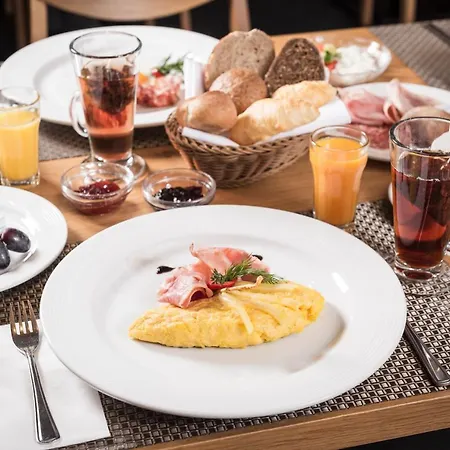 兰德林思旅馆 * 圣莫里茨