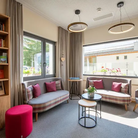 By Randolins Auberge de jeunesse