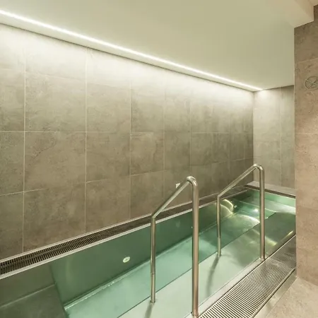 Auberge de jeunesse By Randolins Saint-Moritz